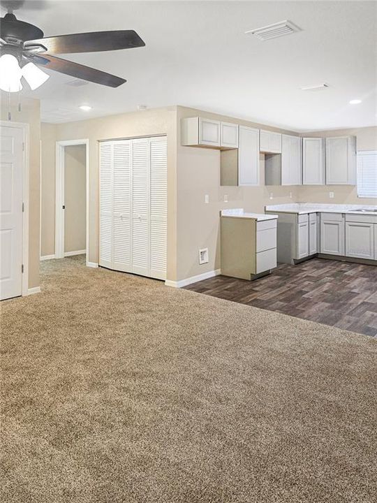 For Sale: $178,500 (2 beds, 2 baths, 850 Square Feet)