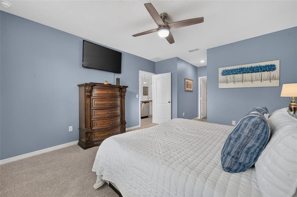 For Sale: $394,500 (3 beds, 2 baths, 1651 Square Feet)