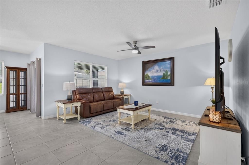 For Sale: $394,500 (3 beds, 2 baths, 1651 Square Feet)