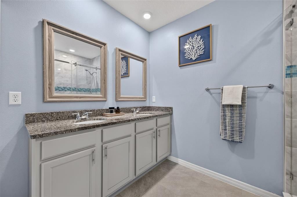 For Sale: $394,500 (3 beds, 2 baths, 1651 Square Feet)