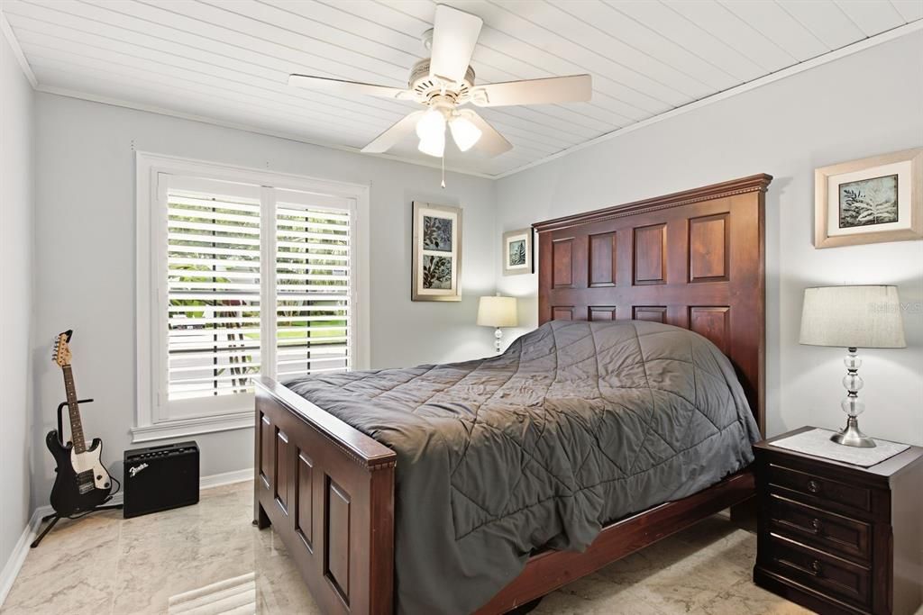 For Sale: $445,000 (2 beds, 2 baths, 1375 Square Feet)