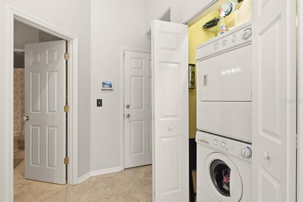 For Sale: $445,000 (2 beds, 2 baths, 1375 Square Feet)