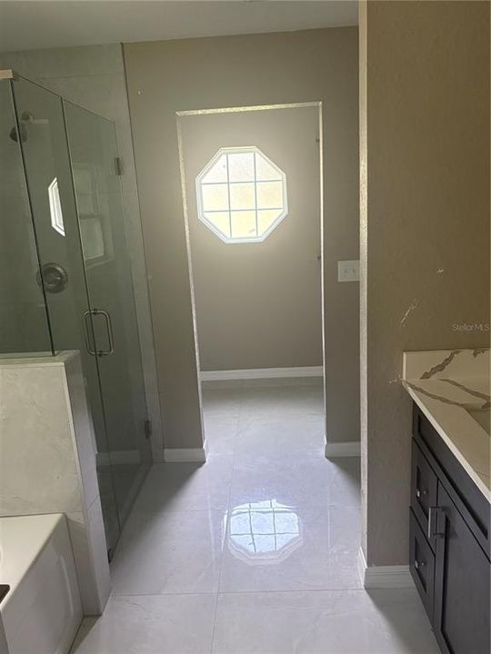 En Venta: $449,900 (3 camas, 2 baños, 1800 Pies cuadrados)