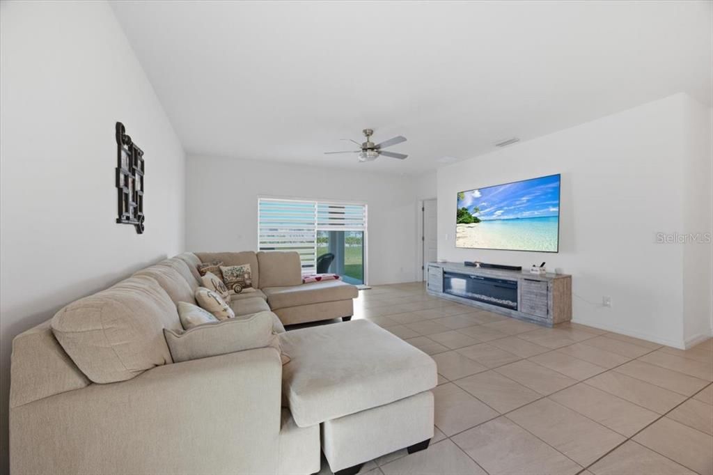 For Sale: $450,000 (4 beds, 2 baths, 2248 Square Feet)