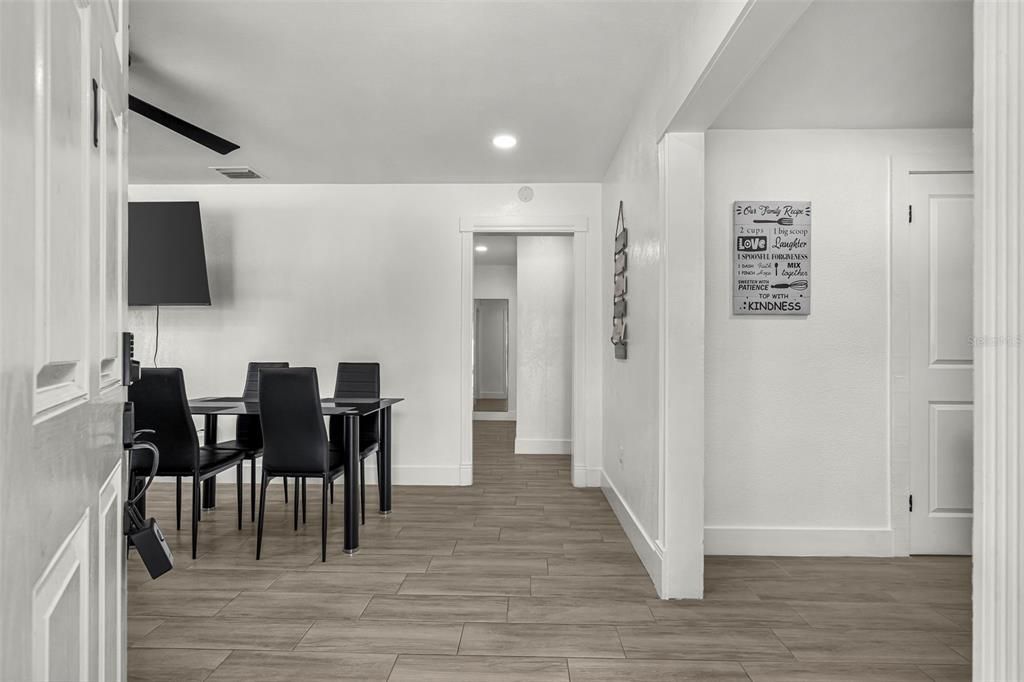 For Sale: $735,000 (5 beds, 5 baths, 1983 Square Feet)