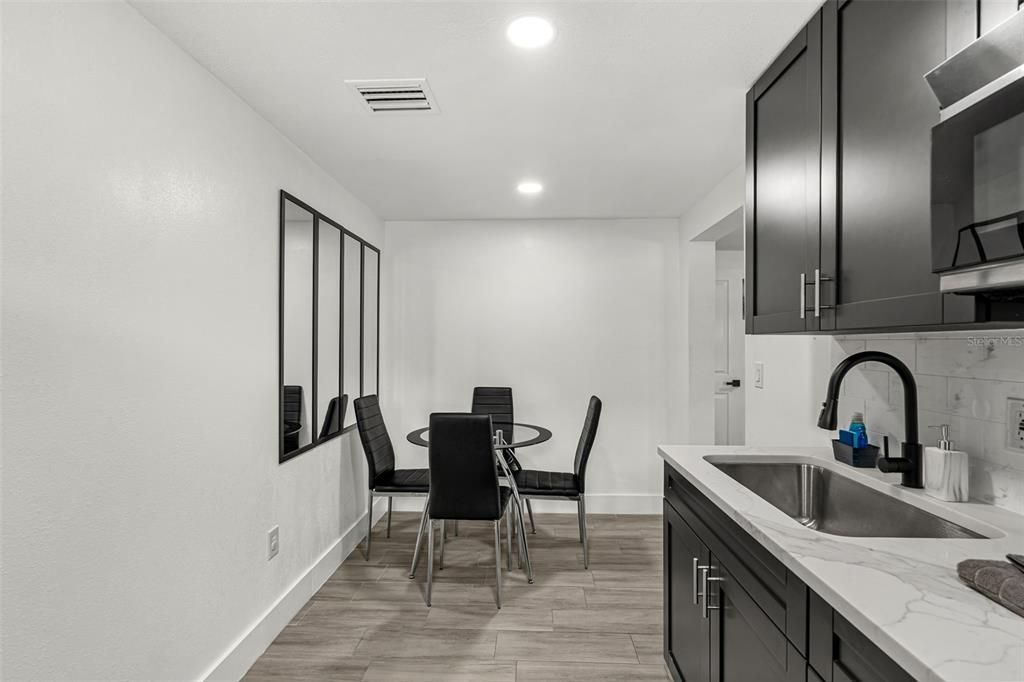 For Sale: $735,000 (5 beds, 5 baths, 1983 Square Feet)