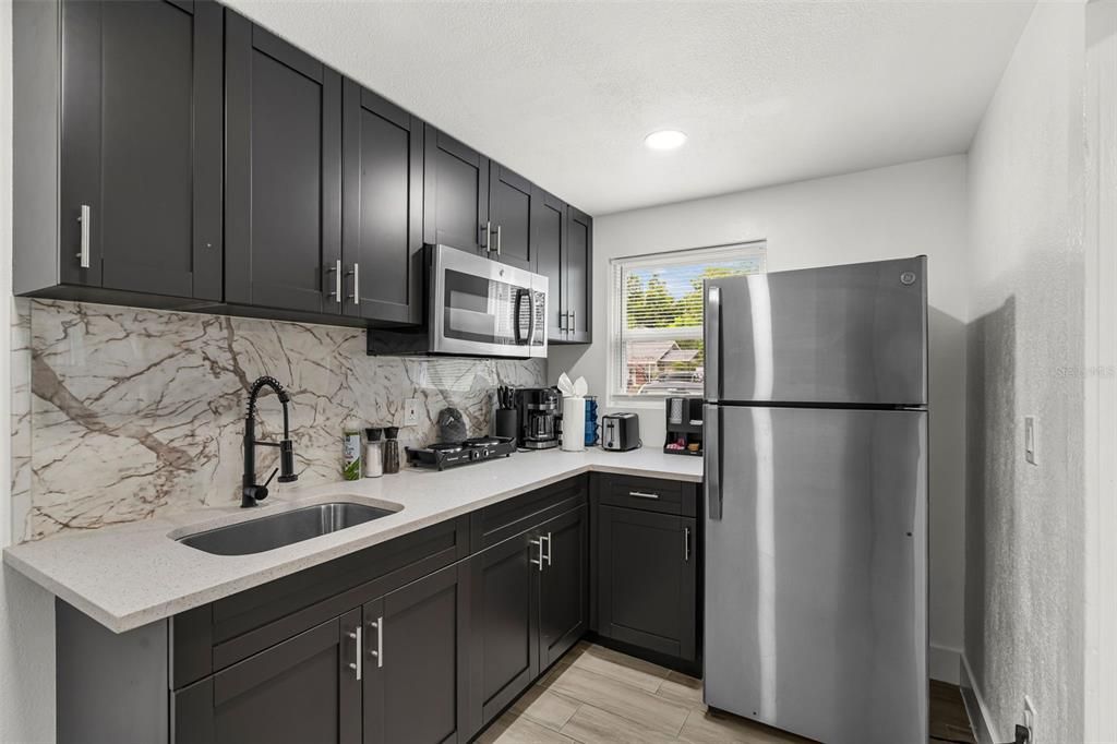 For Sale: $735,000 (5 beds, 5 baths, 1983 Square Feet)