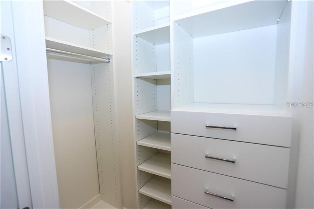 В аренду: $8,300 (3 спален, 3 ванн, 3308 Квадратных фут)