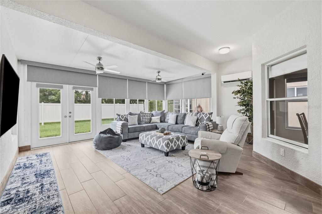 For Sale: $399,900 (3 beds, 2 baths, 1923 Square Feet)