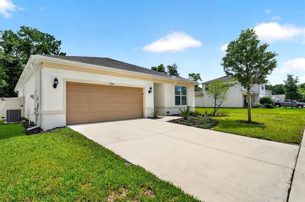 For Sale: $379,000 (4 beds, 2 baths, 1844 Square Feet)