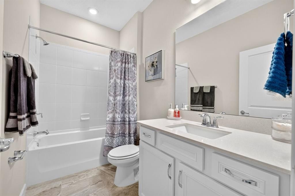 For Sale: $379,000 (4 beds, 2 baths, 1844 Square Feet)