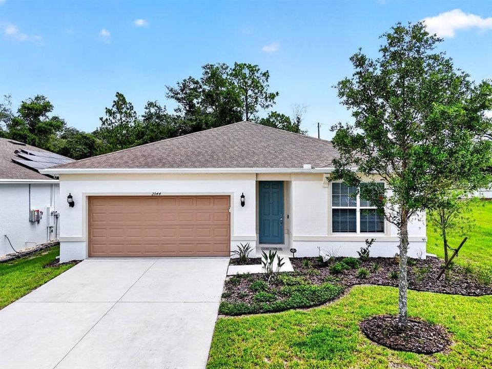 For Sale: $379,000 (4 beds, 2 baths, 1844 Square Feet)