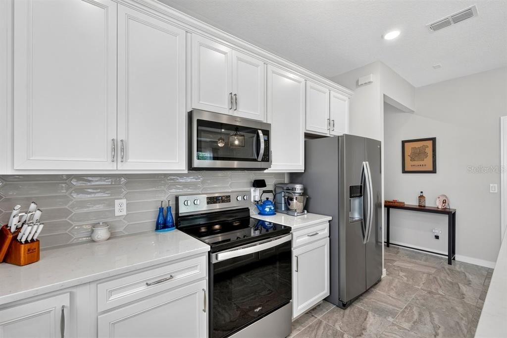 For Sale: $379,000 (4 beds, 2 baths, 1844 Square Feet)