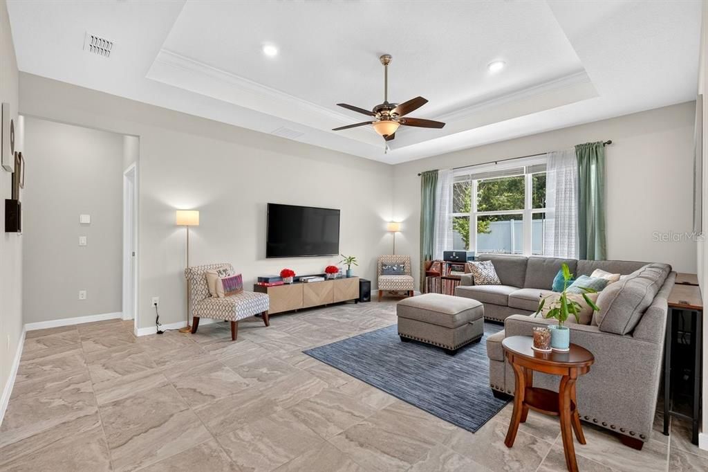 For Sale: $379,000 (4 beds, 2 baths, 1844 Square Feet)