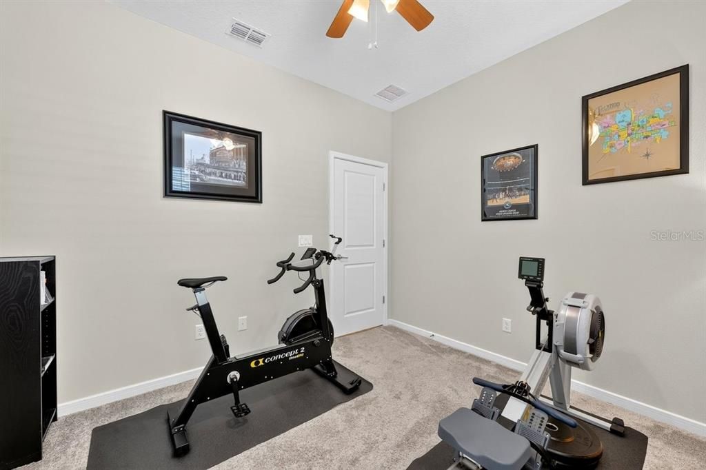 For Sale: $379,000 (4 beds, 2 baths, 1844 Square Feet)