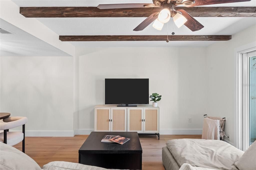 For Rent: $3,000 (2 beds, 2 baths, 1380 Square Feet)