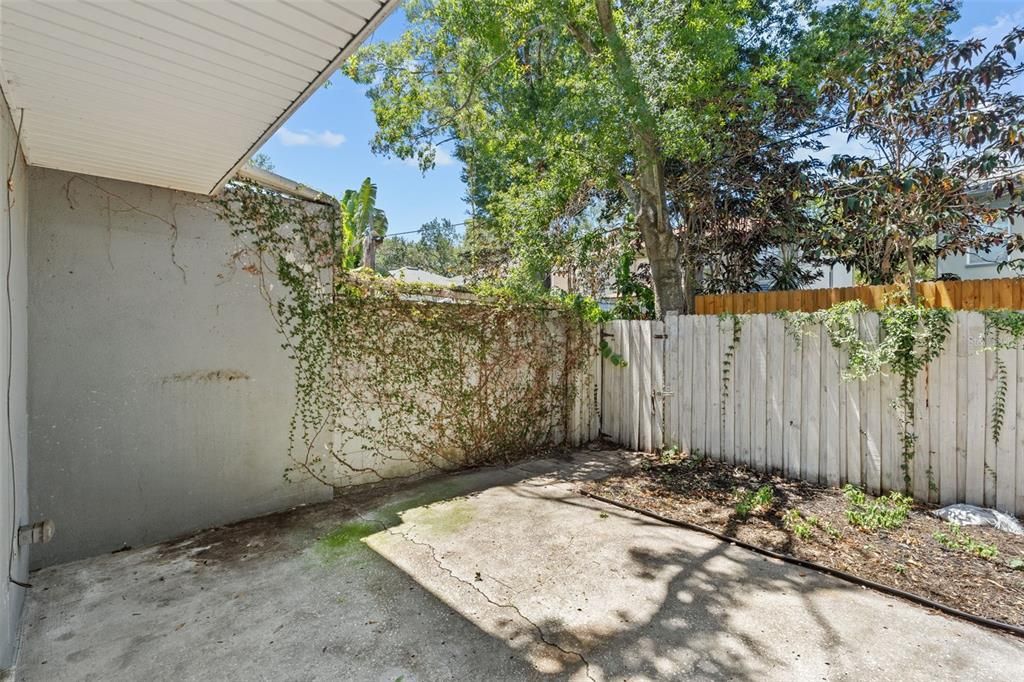 For Rent: $3,000 (2 beds, 2 baths, 1380 Square Feet)