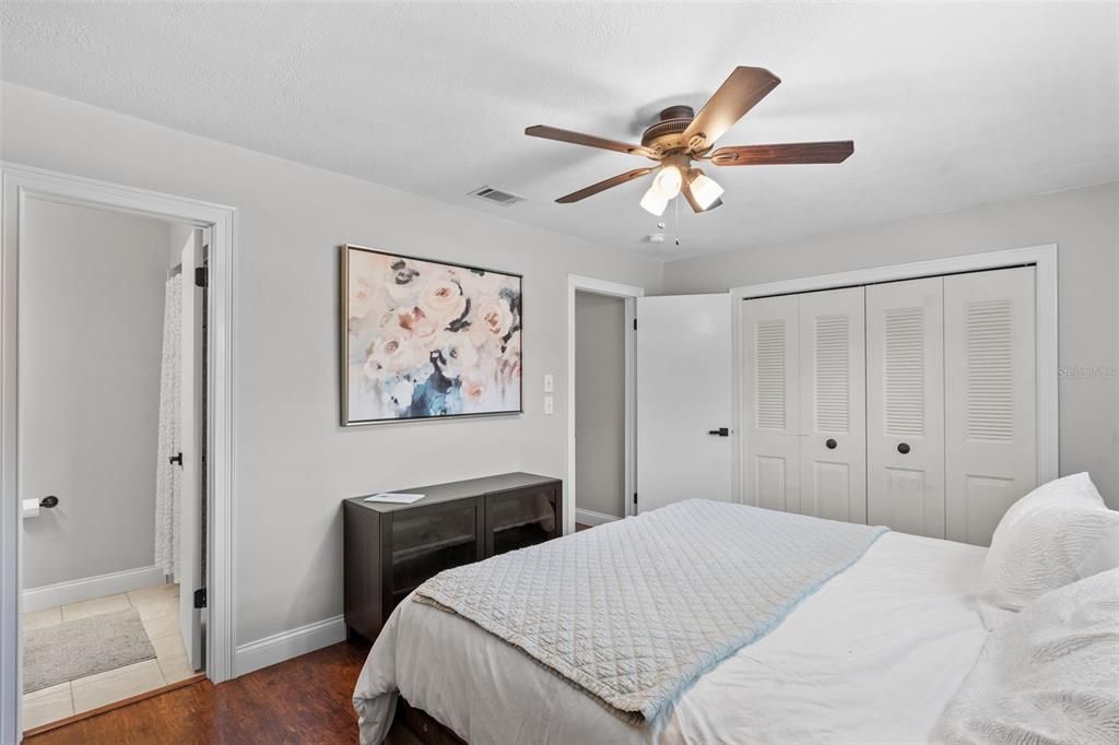 For Rent: $3,000 (2 beds, 2 baths, 1380 Square Feet)