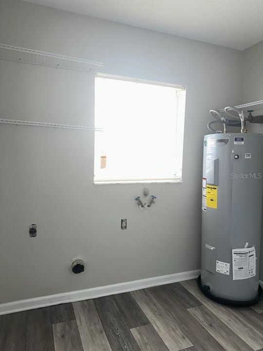 For Rent: $2,600 (4 beds, 2 baths, 1881 Square Feet)