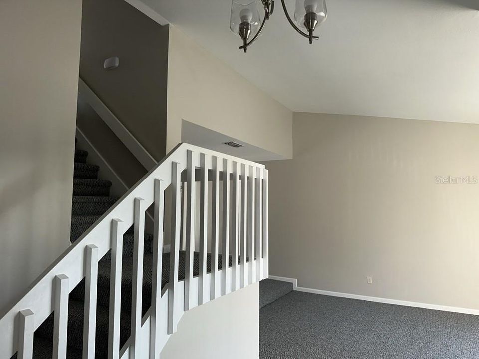 For Rent: $2,600 (4 beds, 2 baths, 1881 Square Feet)