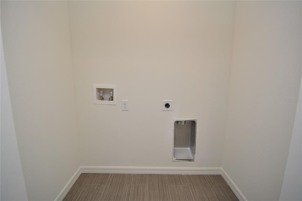 В аренду: $1,950 (3 спален, 2 ванн, 1284 Квадратных фут)