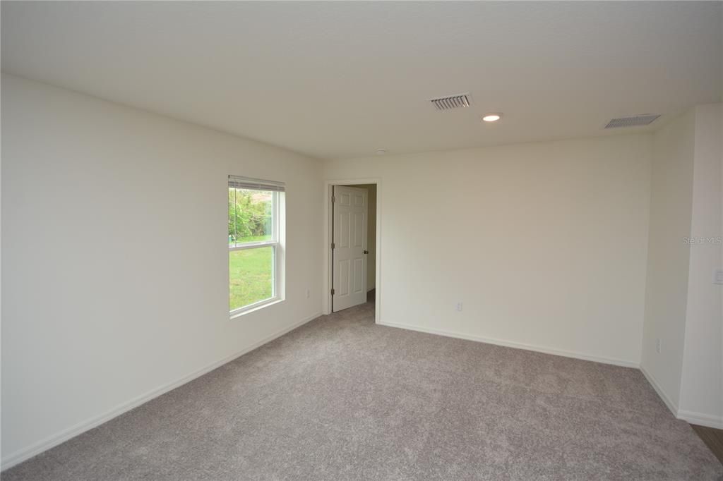 В аренду: $1,950 (3 спален, 2 ванн, 1284 Квадратных фут)