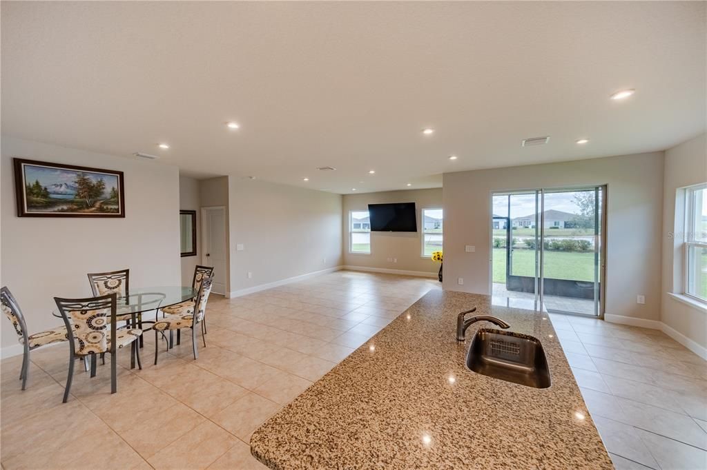 For Sale: $369,900 (4 beds, 2 baths, 2017 Square Feet)
