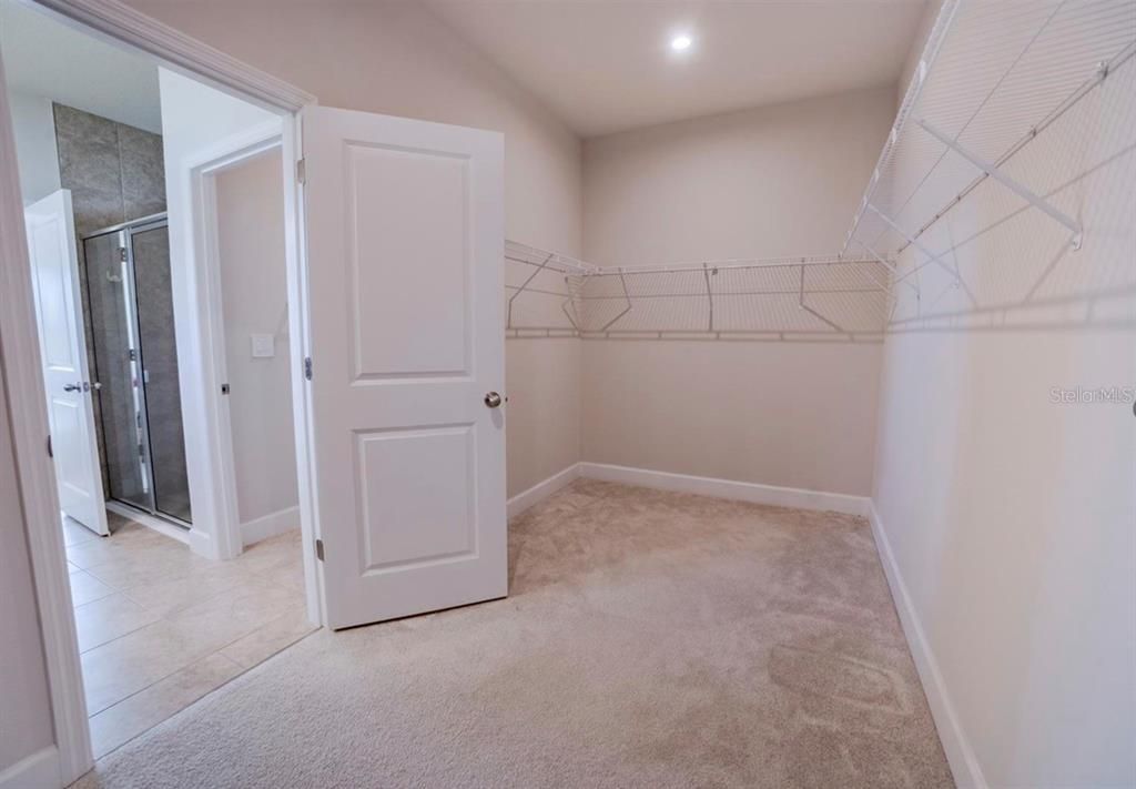 For Sale: $369,900 (4 beds, 2 baths, 2017 Square Feet)