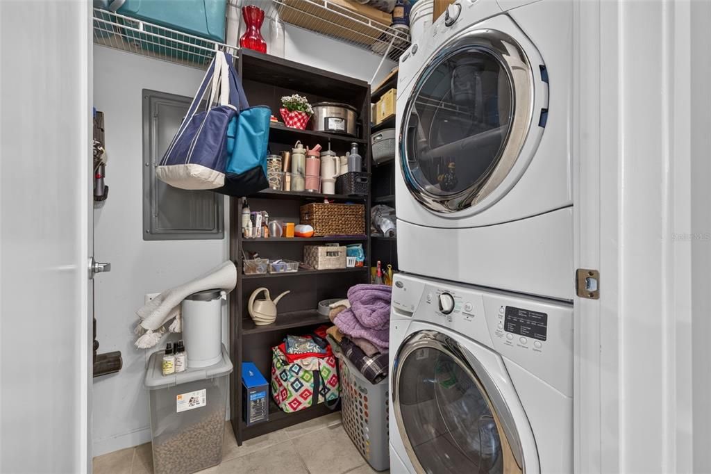 For Sale: $615,000 (1 beds, 1 baths, 1055 Square Feet)