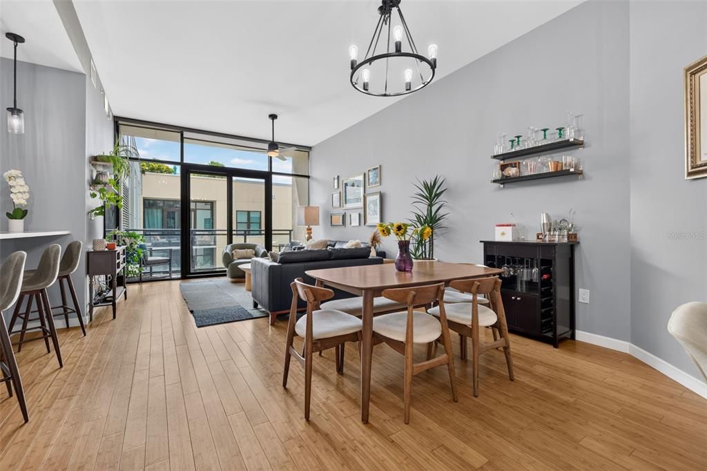For Sale: $615,000 (1 beds, 1 baths, 1055 Square Feet)