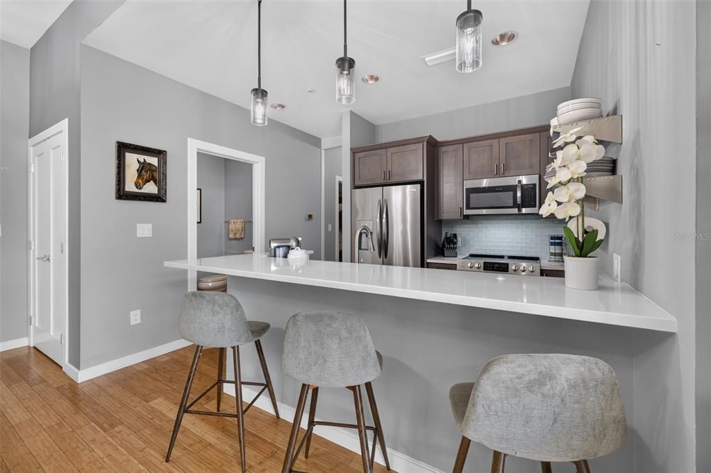 For Sale: $615,000 (1 beds, 1 baths, 1055 Square Feet)