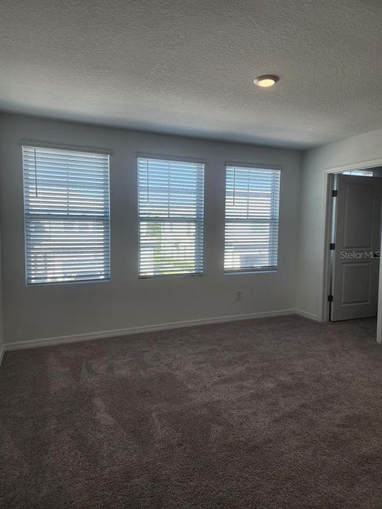 En Venta: $359,000 (4 camas, 2 baños, 2039 Pies cuadrados)