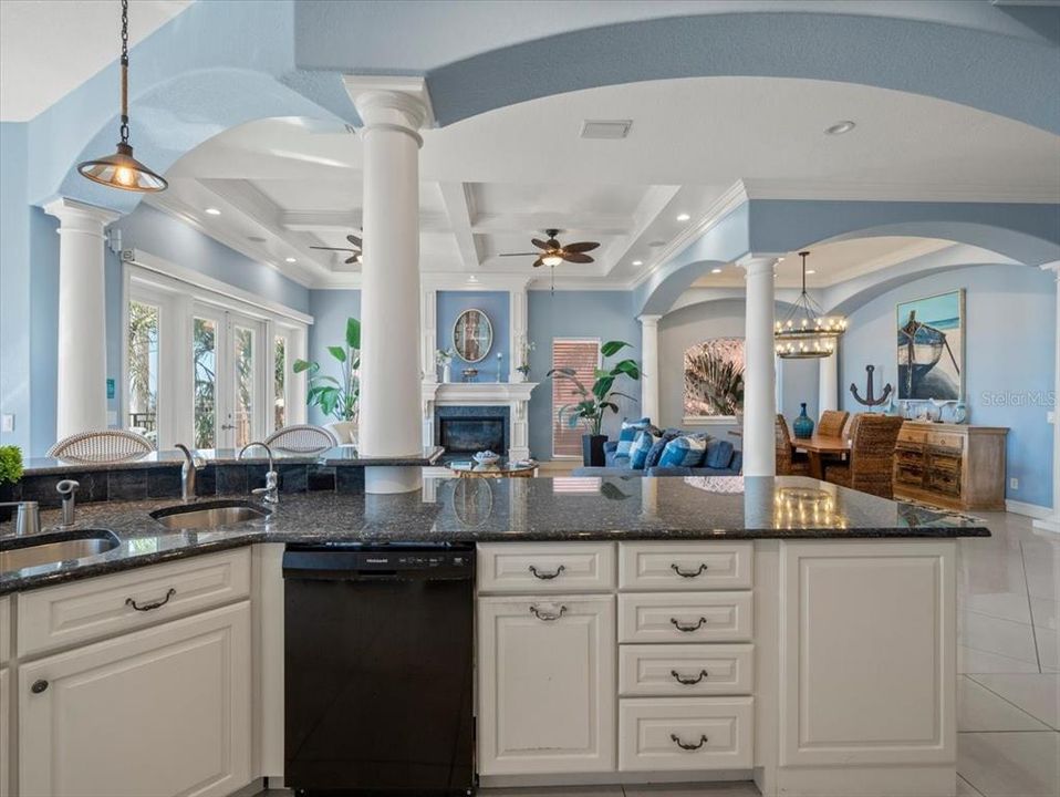 На продажу: $4,995,000 (5 спален, 4 ванн, 4988 Квадратных фут)