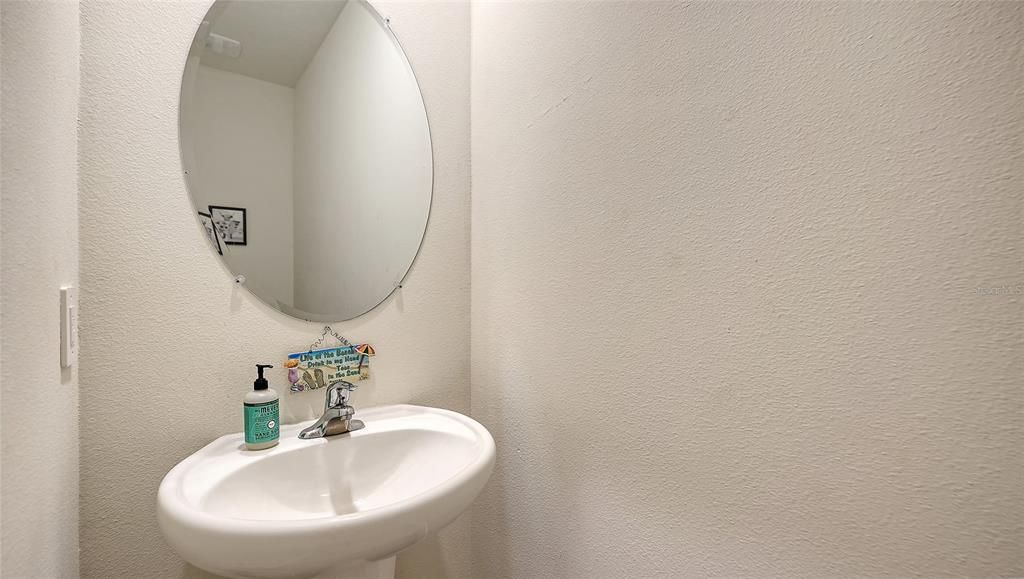 En Venta: $370,000 (3 camas, 2 baños, 1724 Pies cuadrados)