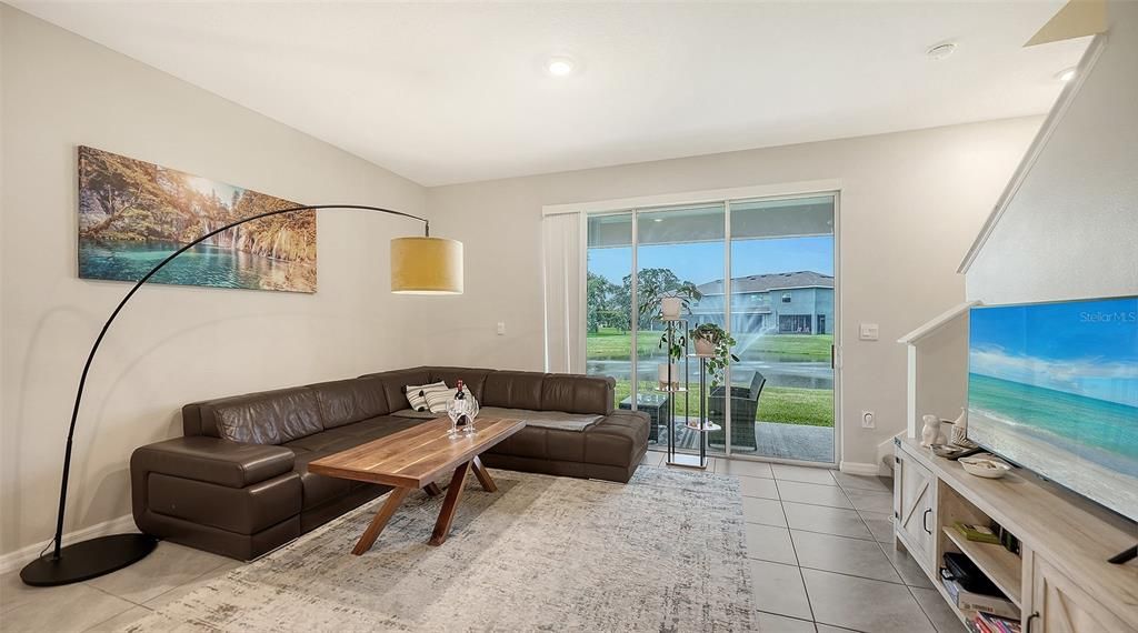 En Venta: $370,000 (3 camas, 2 baños, 1724 Pies cuadrados)