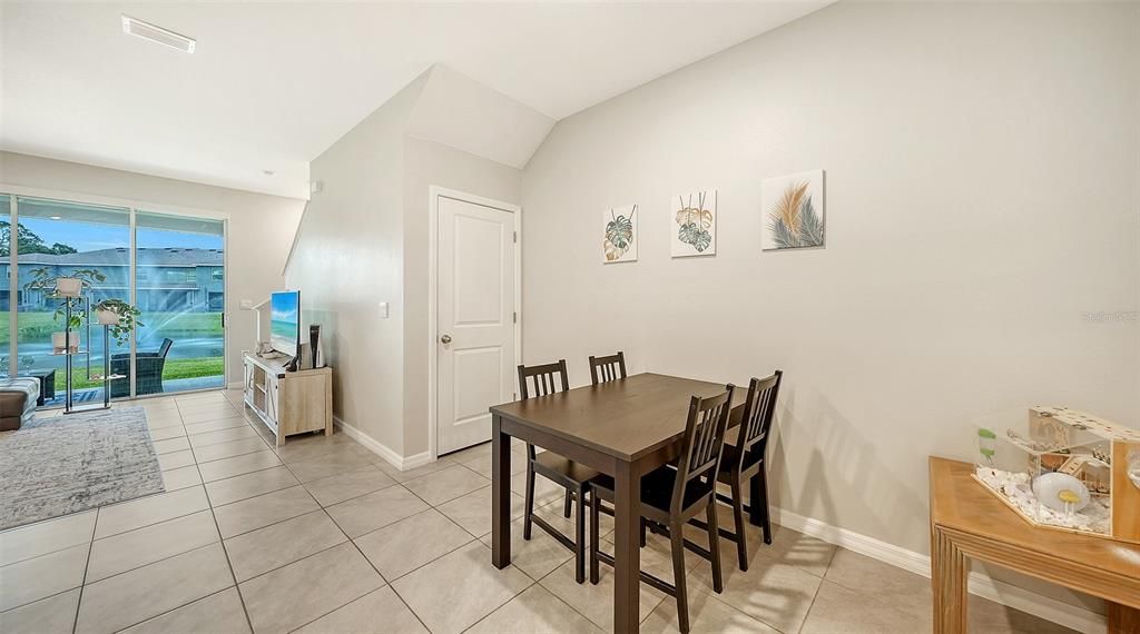 En Venta: $370,000 (3 camas, 2 baños, 1724 Pies cuadrados)