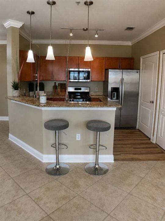 For Sale: $232,500 (2 beds, 2 baths, 1309 Square Feet)