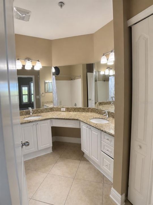 For Sale: $232,500 (2 beds, 2 baths, 1309 Square Feet)