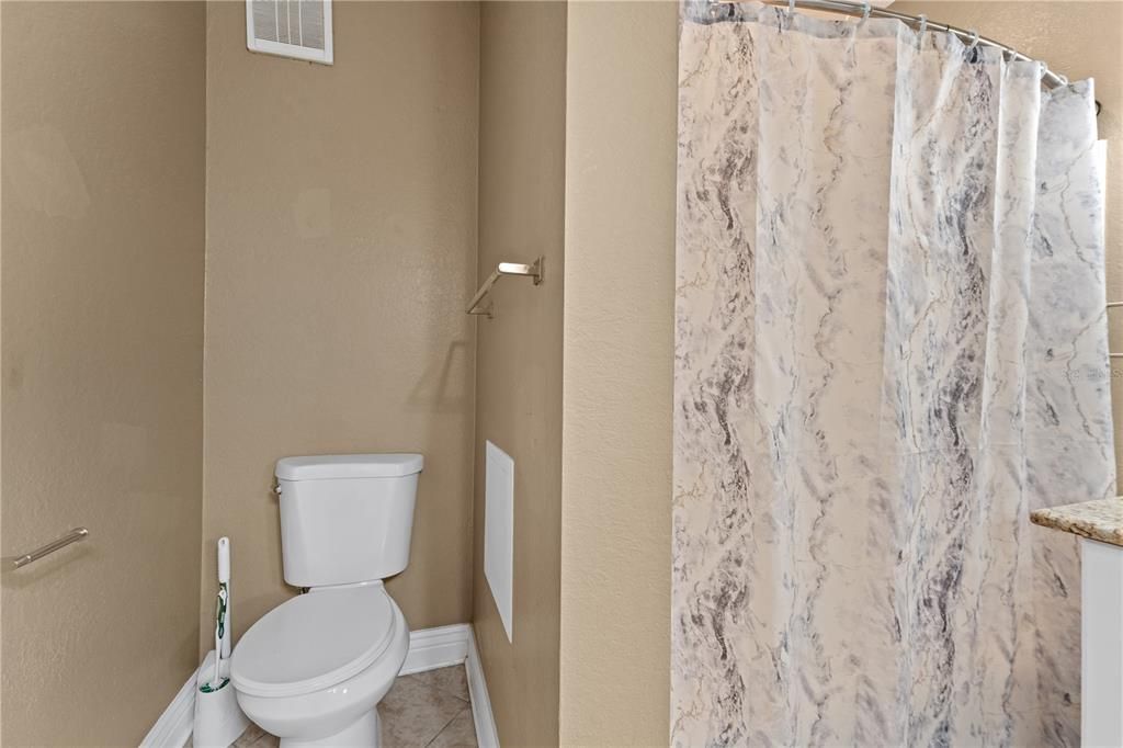 For Sale: $232,500 (2 beds, 2 baths, 1309 Square Feet)