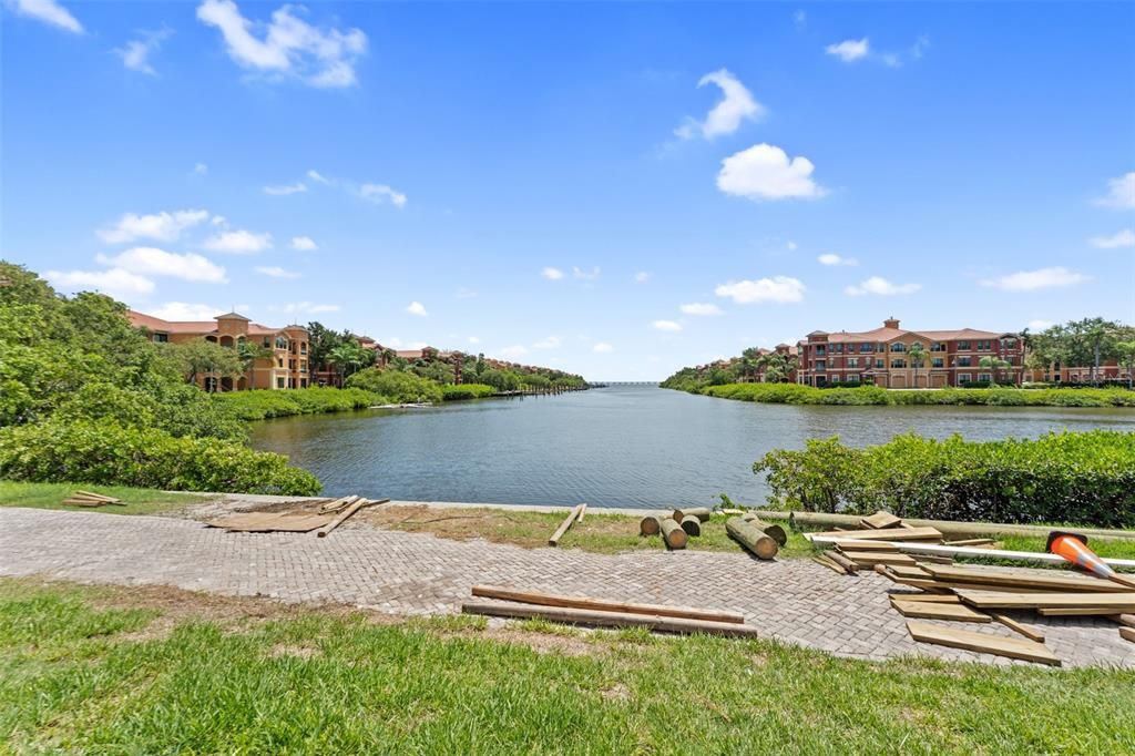 For Sale: $232,500 (2 beds, 2 baths, 1309 Square Feet)