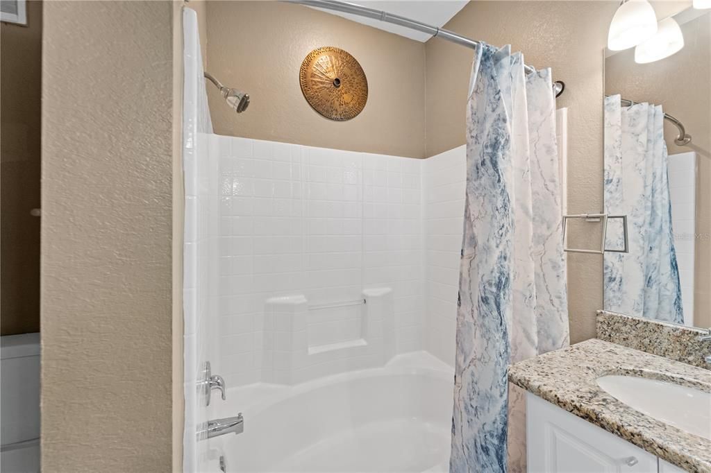 For Sale: $232,500 (2 beds, 2 baths, 1309 Square Feet)