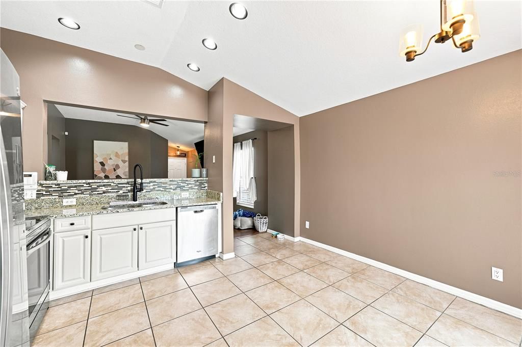 En Venta: $349,000 (3 camas, 2 baños, 1292 Pies cuadrados)