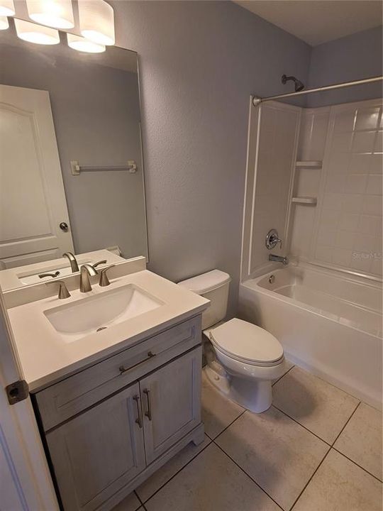 En Venta: $199,900 (3 camas, 2 baños, 1302 Pies cuadrados)
