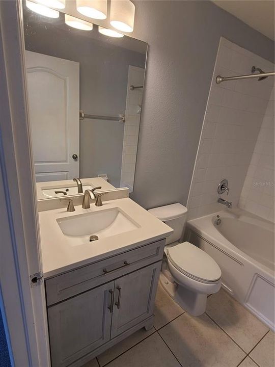 En Venta: $199,900 (3 camas, 2 baños, 1302 Pies cuadrados)