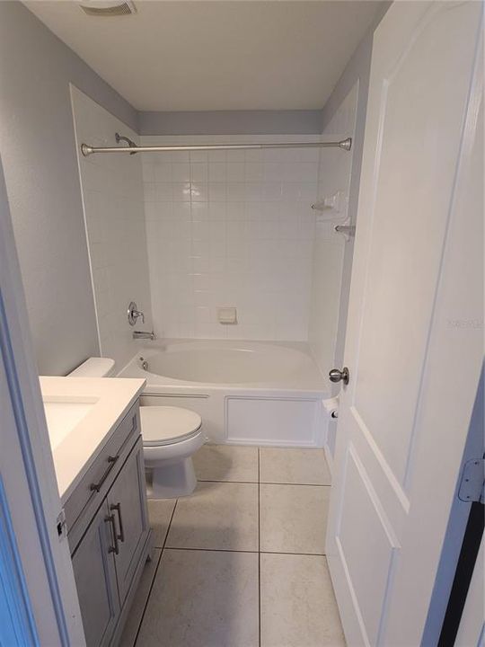 En Venta: $199,900 (3 camas, 2 baños, 1302 Pies cuadrados)