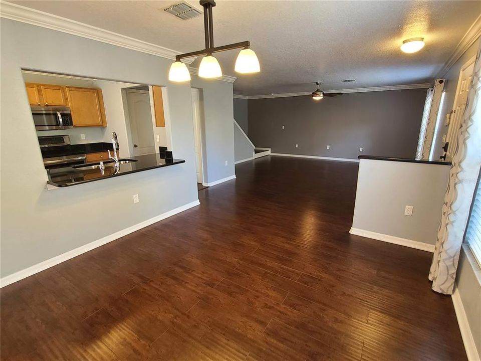En Venta: $199,900 (3 camas, 2 baños, 1302 Pies cuadrados)