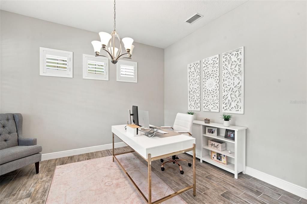 For Sale: $775,000 (5 beds, 4 baths, 3567 Square Feet)