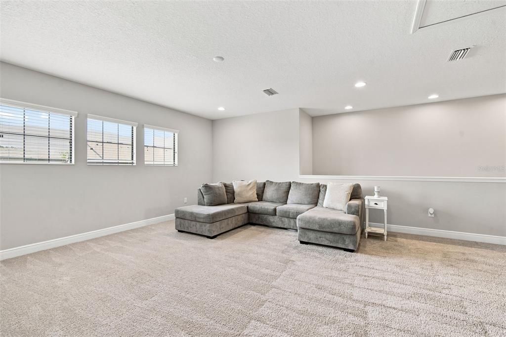 For Sale: $775,000 (5 beds, 4 baths, 3567 Square Feet)