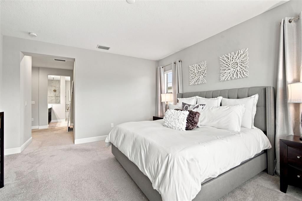 For Sale: $775,000 (5 beds, 4 baths, 3567 Square Feet)