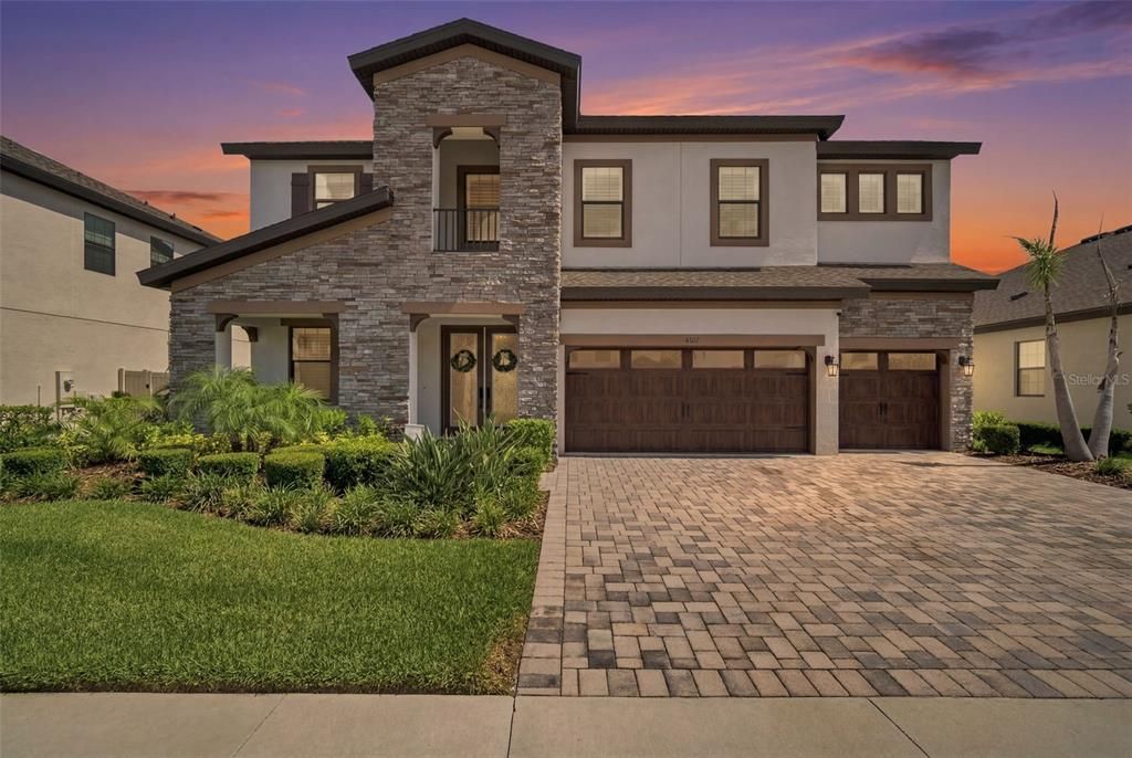 For Sale: $775,000 (5 beds, 4 baths, 3567 Square Feet)